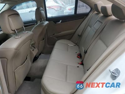 Zdjęcie 10 z 11 samochodu: 2011 MERCEDES-BENZ C 300 4MATIC VIN:WDDGF8BB2BR140873 - miniatura