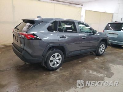Trzecie zdjęcie samochodu z tyłu: 2022 TOYOTA RAV4 LE VIN:2T3F1RFV3NC318987 - miniatura