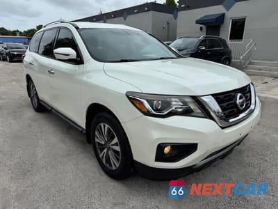 Czwarte zdjęcie samochodu z boku: 2017 NISSAN PATHFINDER S VIN:5N1DR2MM1HC627750 - miniatura