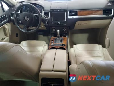 Zdjęcie 8 z 12 samochodu: 2014 VOLKSWAGEN TOUAREG V6 TDI VIN:WVGEP9BP4ED001471 - miniatura