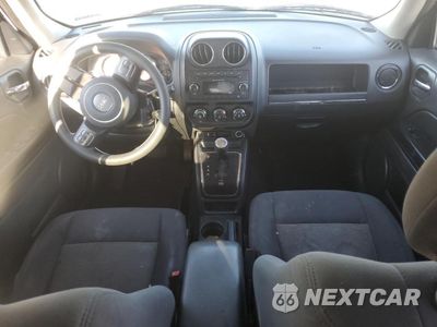 Zdjęcie 8 z 15 samochodu: 2015 JEEP PATRIOT SPORT VIN:1C4NJPBAXFD325631 - miniatura