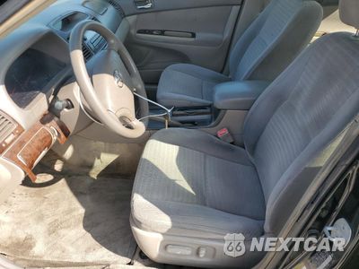 Zdjęcie 7 z 12 samochodu: 2005 TOYOTA CAMRY LE VIN:4T1BE32K65U014670 - miniatura