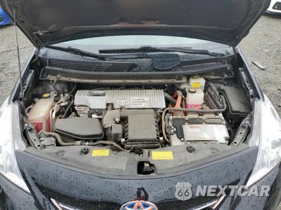Zdjęcie 11 z 12 samochodu: 2012 TOYOTA PRIUS V VIN:JTDZN3EU2C3160535 - miniatura