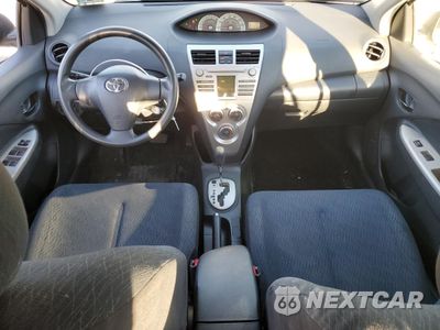 Zdjęcie 8 z 12 samochodu: 2008 TOYOTA YARIS VIN:JTDBT923881249924 - miniatura