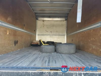 Zdjęcie 10 z 13 samochodu: 2018 ISUZU NPR HD BOX TRUCK VIN:JALC4W164J7009167 - miniatura