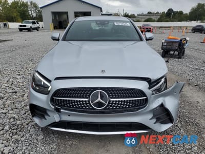 Piąte zdjęcie samochodu w środku: 2023 MERCEDES-BENZ E 350 4MATIC VIN:W1KZF8EB9PB139997 - miniatura