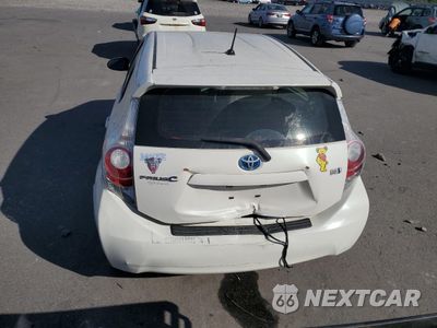 Zdjęcie 6 z 12 samochodu: 2012 TOYOTA PRIUS C VIN:JTDKDTB35C1022533 - miniatura