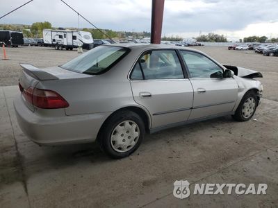 Trzecie zdjęcie samochodu z tyłu: 1998 HONDA ACCORD LX VIN:1HGCG5643WA247713 - miniatura