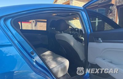 Zdjęcie 6 z 10 samochodu: 2018 HYUNDAI ELANTRA SEL VIN:5NPD84LF0JH283604 - miniatura