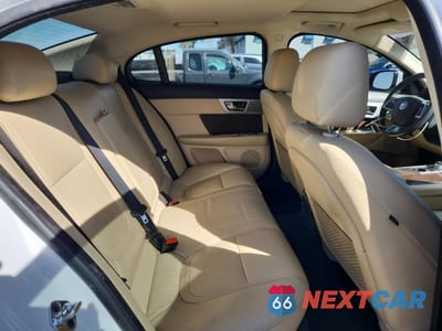 Zdjęcie 10 z 14 samochodu: 2012 JAGUAR XF VIN:SAJWA0FB8CLS29577 - miniatura