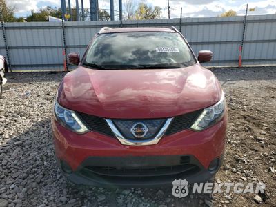 Piąte zdjęcie samochodu w środku: 2018 NISSAN ROGUE SPORT S VIN:JN1BJ1CR4JW254740 - miniatura