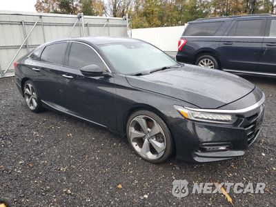 Czwarte zdjęcie samochodu z boku: 2018 HONDA ACCORD TOURING VIN:1HGCV1F99JA106826 - miniatura