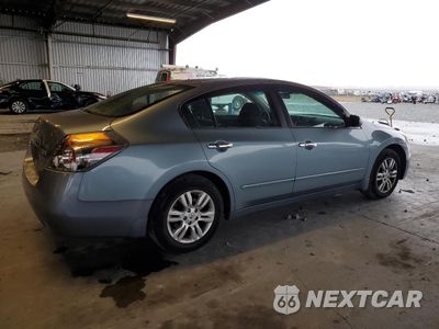 Trzecie zdjęcie samochodu z tyłu: 2010 NISSAN ALTIMA BASE VIN:1N4AL2AP2AN559854 - miniatura