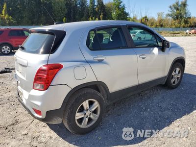 Trzecie zdjęcie samochodu z tyłu: 2018 CHEVROLET TRAX LS VIN:KL7CJNSB4JB715484 - miniatura