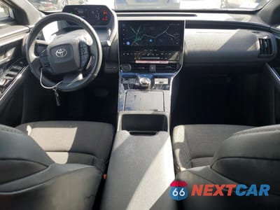 Zdjęcie 8 z 13 samochodu: 2023 TOYOTA BZ4X XLE VIN:JTMABACA3PA015184 - miniatura