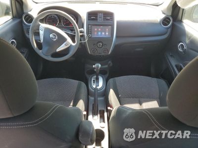 Zdjęcie 8 z 13 samochodu: 2019 NISSAN VERSA S VIN:3N1CN7AP2KL831978 - miniatura