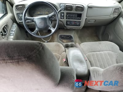 Zdjęcie 8 z 12 samochodu: 1999 CHEVROLET BLAZER VIN:1GNDT13W7X2233779 - miniatura