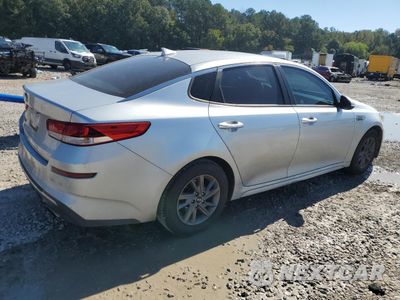 Trzecie zdjęcie samochodu z tyłu: 2020 KIA OPTIMA LX VIN:5XXGT4L3XLG391745 - miniatura