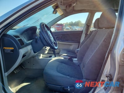 Zdjęcie 7 z 16 samochodu: 2005 KIA SPECTRA5 VIN:KNAFE161X55075460 - miniatura