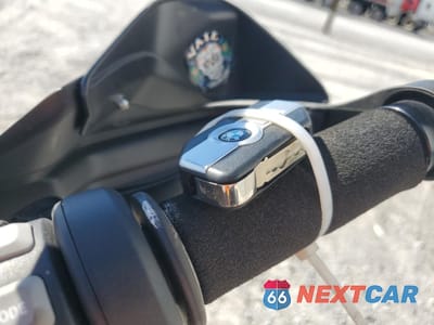 Zdjęcie 8 z 10 samochodu: 2016 BMW R1200 GS VIN:WB10A1107GZ670018 - miniatura