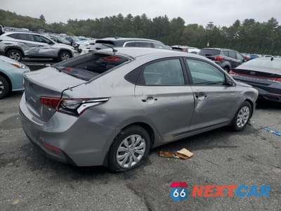 Trzecie zdjęcie samochodu z tyłu: 2022 HYUNDAI ACCENT SE VIN:3KPC24A65NE174520 - miniatura