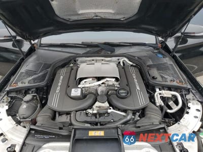 Zdjęcie 11 z 12 samochodu: 2017 MERCEDES-BENZ C 63 AMG-S VIN:55SWF8HB5HU230125 - miniatura