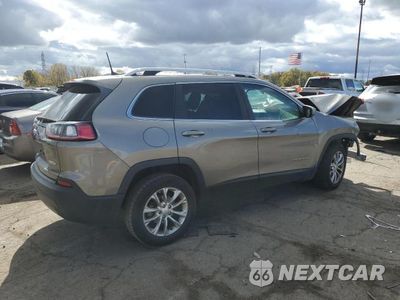 Trzecie zdjęcie samochodu z tyłu: 2019 JEEP CHEROKEE LATITUDE VIN:1C4PJLCBXKD123004 - miniatura