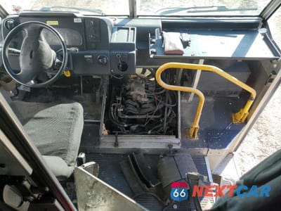 Zdjęcie 8 z 14 samochodu: 2000 FORD E350 DELIVERY TRUCK VIN:1FCJE39L3YHA77527 - miniatura