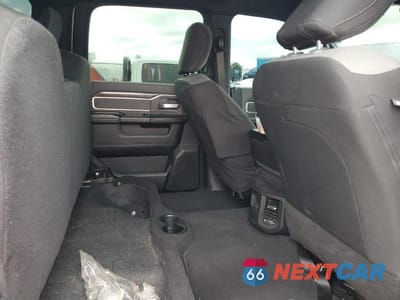 Zdjęcie 11 z 13 samochodu: 2021 RAM 2500 BIG HORN CREW C VIN:3C6UR5DL8MG627661 - miniatura