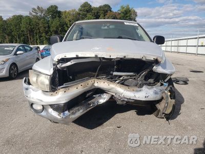 Piąte zdjęcie samochodu w środku: 2002 DODGE RAM 1500 VIN:1D7HA18N32S592688 - miniatura
