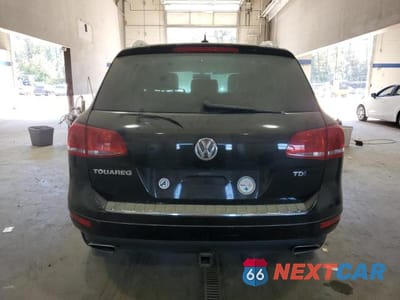 Zdjęcie 6 z 12 samochodu: 2014 VOLKSWAGEN TOUAREG V6 TDI VIN:WVGEP9BP4ED001471 - miniatura