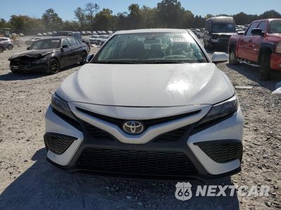 Piąte zdjęcie samochodu w środku: 2021 TOYOTA CAMRY SE VIN:4T1G11AK9MU413742 - miniatura