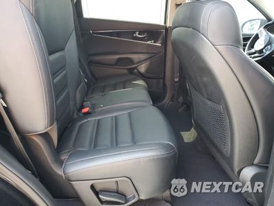 Zdjęcie 11 z 16 samochodu: 2017 KIA SORENTO EX VIN:5XYPH4A54HG200216 - miniatura