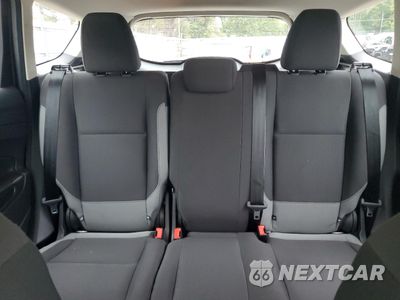Zdjęcie 10 z 16 samochodu: 2014 FORD ESCAPE S VIN:1FMCU0F78EUA98065 - miniatura