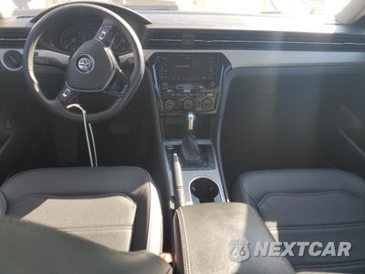 Zdjęcie 8 z 14 samochodu: 2022 VOLKSWAGEN PASSAT SE VIN:1VWSA7A32NC008188 - miniatura