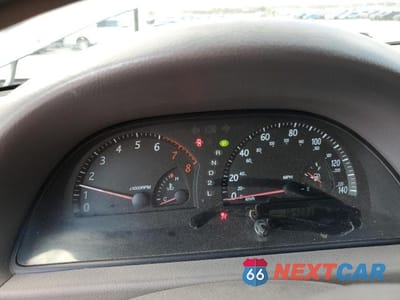 Zdjęcie 9 z 11 samochodu: 2004 TOYOTA CAMRY LE VIN:4T1BE32K24U300403 - miniatura