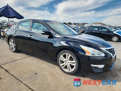 Czwarte zdjęcie samochodu z boku: 2014 NISSAN ALTIMA 3.5 S VIN:1N4BL3AP2EC160339 - miniatura