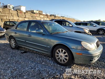 Czwarte zdjęcie samochodu z boku: 2004 HYUNDAI SONATA GLS VIN:KMHWF35H64A967071 - miniatura
