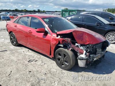 Czwarte zdjęcie samochodu z boku: 2021 HYUNDAI ELANTRA SEL VIN:5NPLS4AG9MH035137 - miniatura