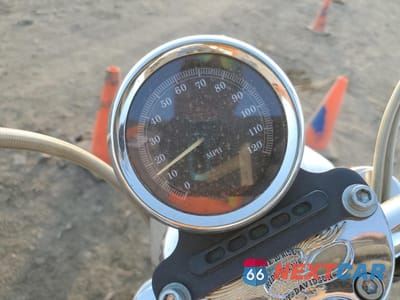Zdjęcie 7 z 9 samochodu: 2002 HARLEY-DAVIDSON XL883 HUGGER VIN:1HD4CEM152K147414 - miniatura