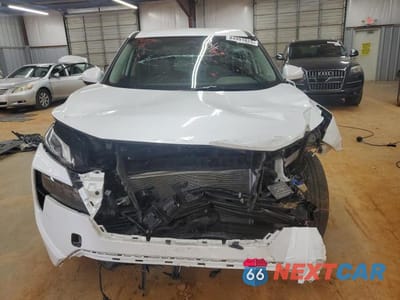 Piąte zdjęcie samochodu w środku: 2025 NISSAN ROGUE SV VIN:5N1BT3BA9SC771433 - miniatura