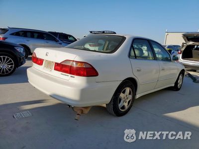 Trzecie zdjęcie samochodu z tyłu: 2000 HONDA ACCORD EX VIN:1HGCG1657YA098436 - miniatura