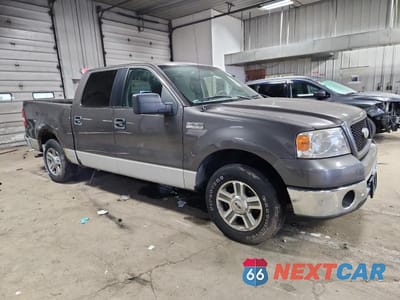 Czwarte zdjęcie samochodu z boku: 2006 FORD F150 SUPERCREW VIN:1FTPW12576KB92557 - miniatura