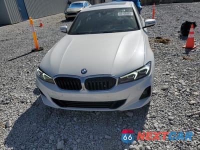 Piąte zdjęcie samochodu w środku: 2023 BMW 330XI VIN:3MW89FF03P8D10286 - miniatura