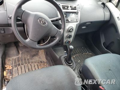 Zdjęcie 8 z 12 samochodu: 2007 TOYOTA YARIS VIN:JTDJT923875125820 - miniatura