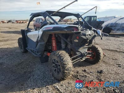 Trzecie zdjęcie samochodu z tyłu: 2020 CAN-AM MAVERICK X3 UTILITY VEHICLE VIN:3JBVGAY48LK000830 - miniatura