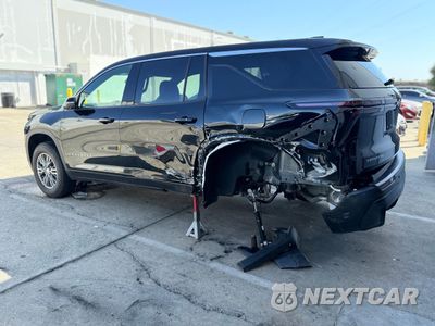 Czwarte zdjęcie samochodu z boku: 2024 CHEVROLET TRAVERSE LS VIN:1GNEREKSXRJ243210 - miniatura