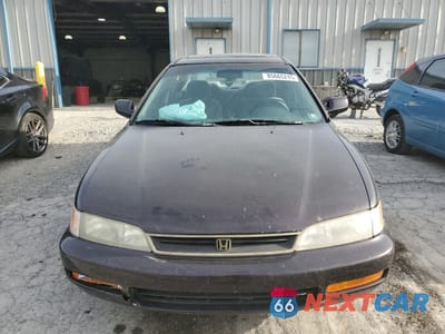 Piąte zdjęcie samochodu w środku: 1997 HONDA ACCORD SE VIN:1HGCD5609VA041204 - miniatura
