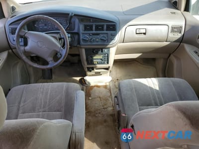 Zdjęcie 8 z 14 samochodu: 1998 TOYOTA SIENNA LE VIN:4T3ZF13C3WU077824 - miniatura
