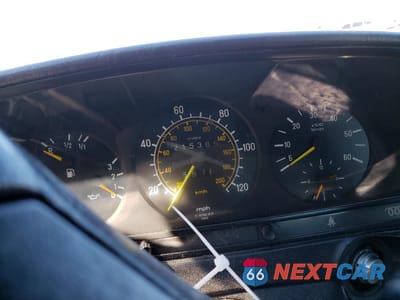 Zdjęcie 9 z 13 samochodu: 1983 MERCEDES-BENZ 300 CDT VIN:WDBAB53A7DB002935 - miniatura